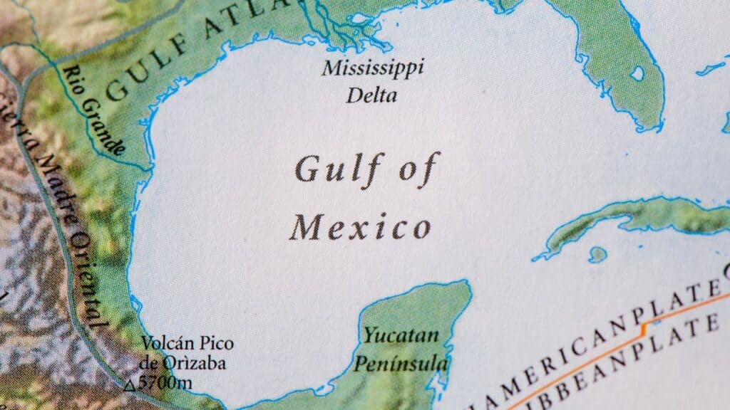 2025年1月，川普簽署行政命令，將「墨西哥灣」（Gulf of Mexico）改名為「美國灣」（Gulf of America）。／Canva示意圖