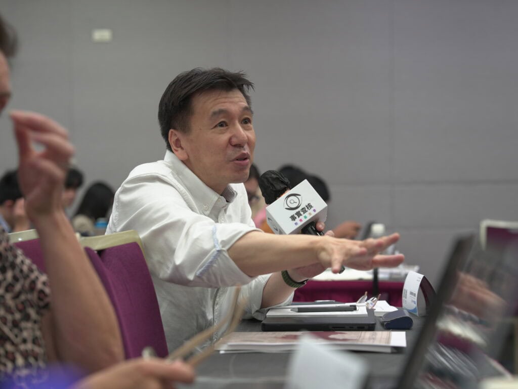 香港大學新聞學教授鍛治本正人參與2025台北事實查核論壇(攝影:蔡東棧)