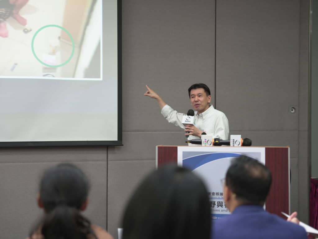 鍛治本正人分享幾個針對媒體錯誤報導的事實查核案例(蔡東棧攝)