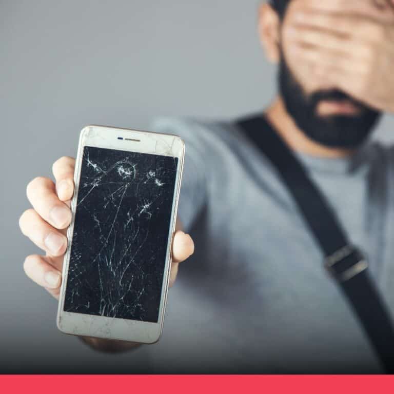 「撞掉他人手機索賠的新型詐騙」是AI生成的誤導影片