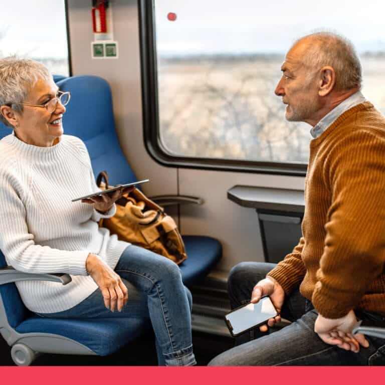 台鐵與高鐵敬老票限年滿65歲使用,未新增60歲長者優惠措施