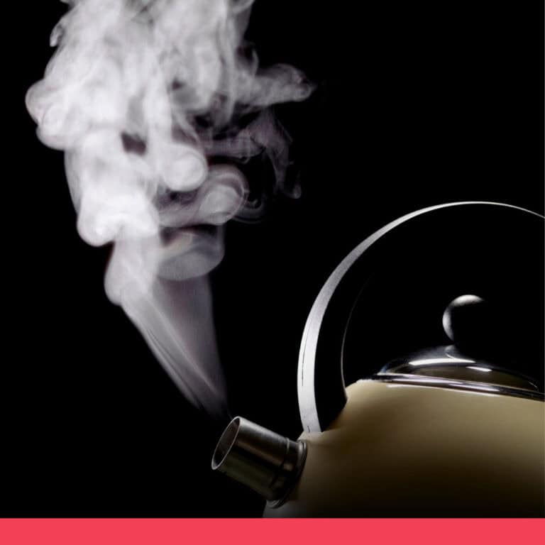 網傳「水煮開後要持續沸騰3-5分鐘，否則就是毒水」為過度誇大說法，台灣自來水安全無虞