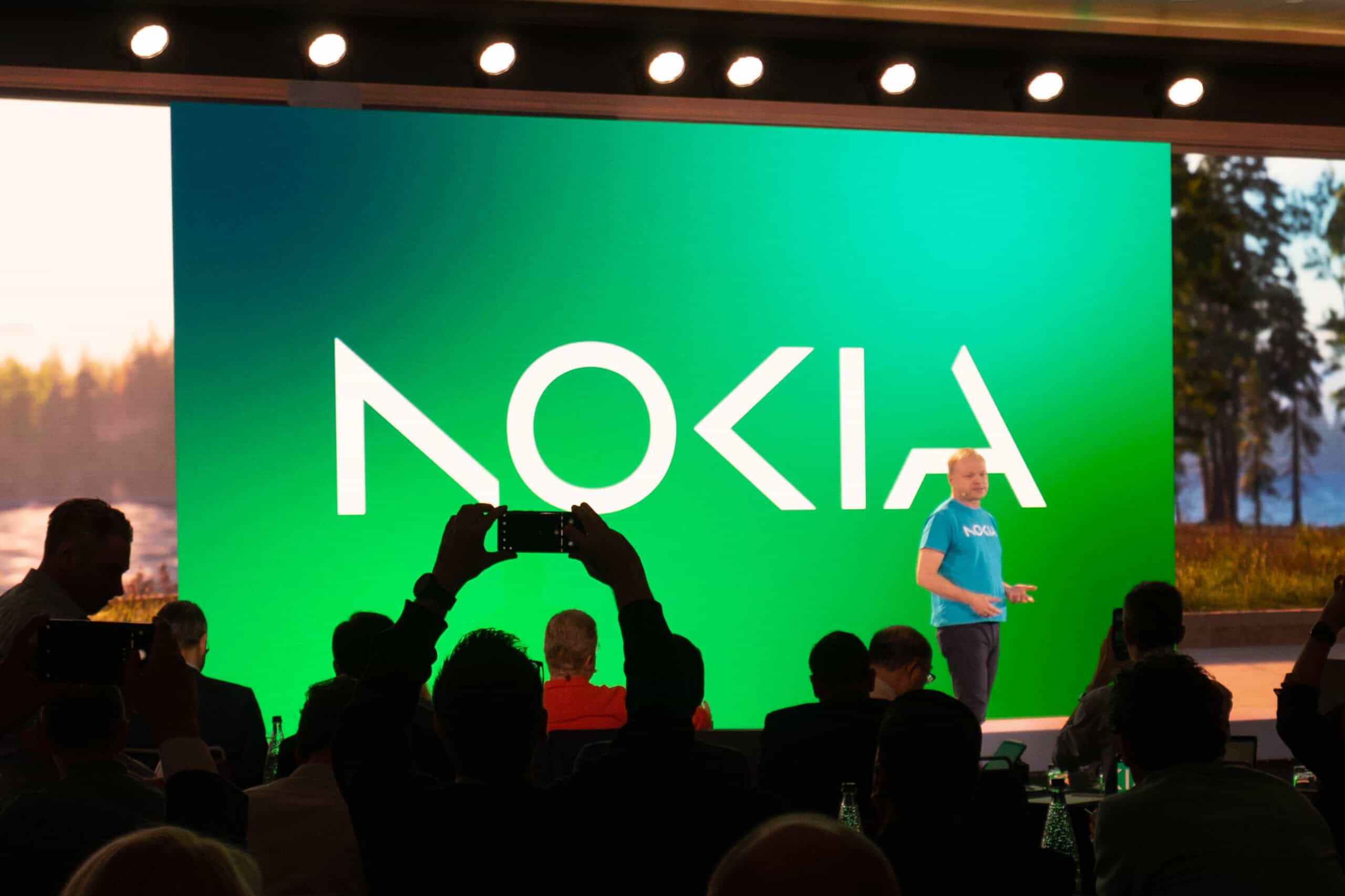 Nokia在2023年公布全新識別,用更簡潔的線條跳脫過往手機品牌的形象。(Nokia)