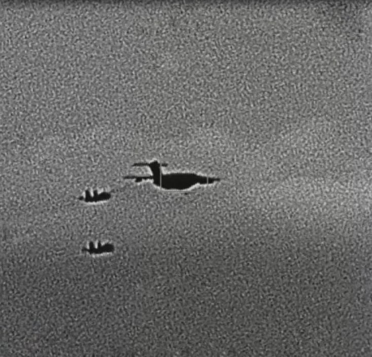 國防部5月25日公布中華民國空軍F-16監測共軍運油-20型機 / 圖片來源:國防部