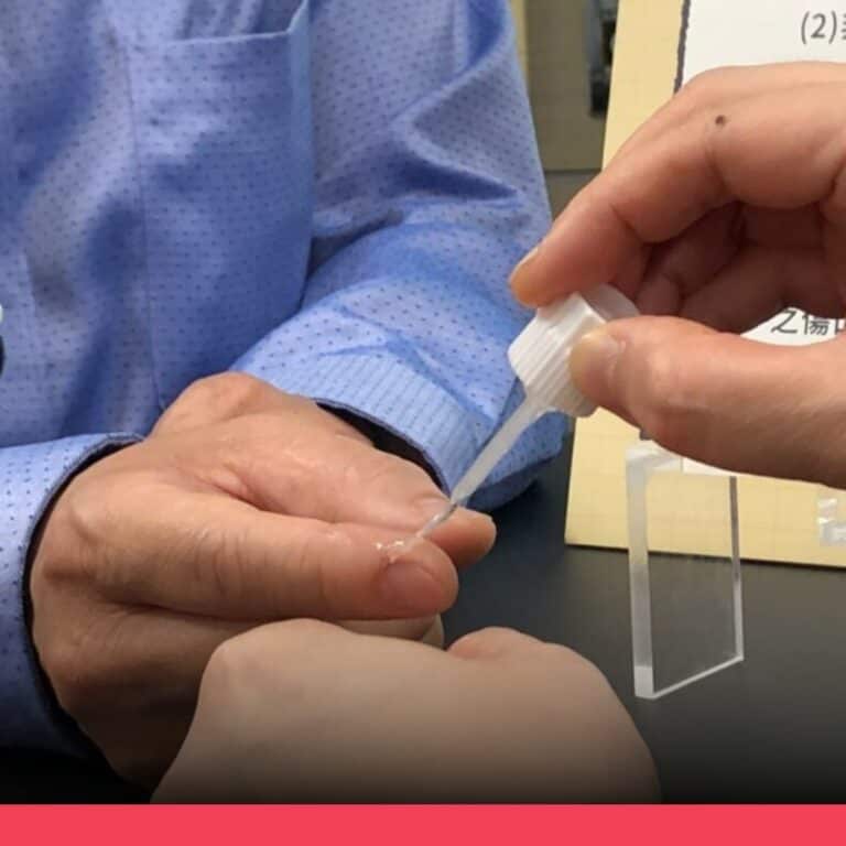 液體OK繃適用於小型割裂傷，且不能跟藥膏、藥水搭配使用